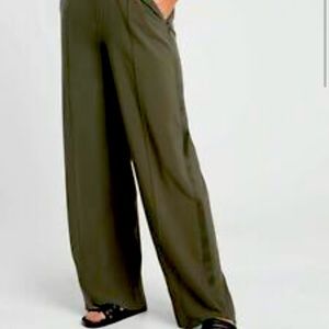 Athleta Wide leg Nolita pants so good for summer and travel
